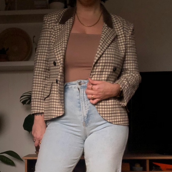 Grey and Taupe Plaid Cropped Blazer - Picture 8 of 10
